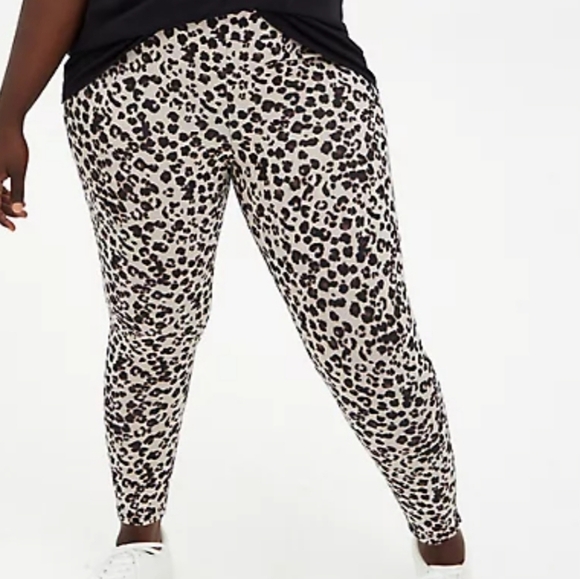 🆕LEOPARD PRINT LEGGING - Picture 2 of 6